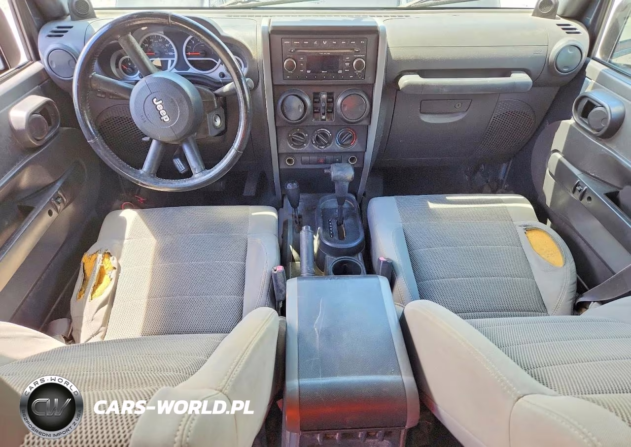 2007 Jeep Wrangler Sahara VIN:1J8GA59137L174943 - 8