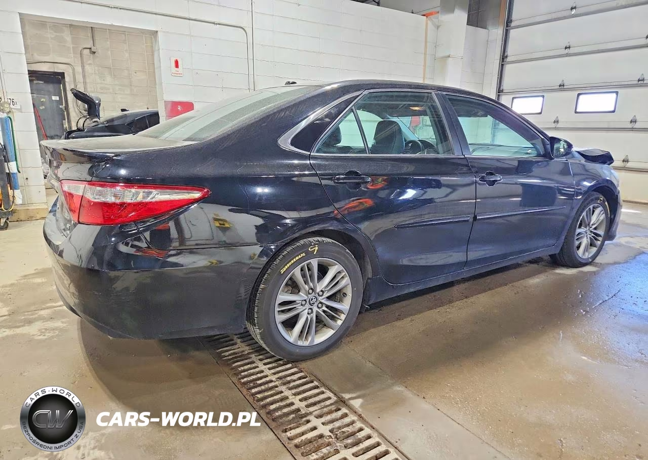 2016 Toyota Camry Se VIN:4T1BF1FK4GU130707 - 3