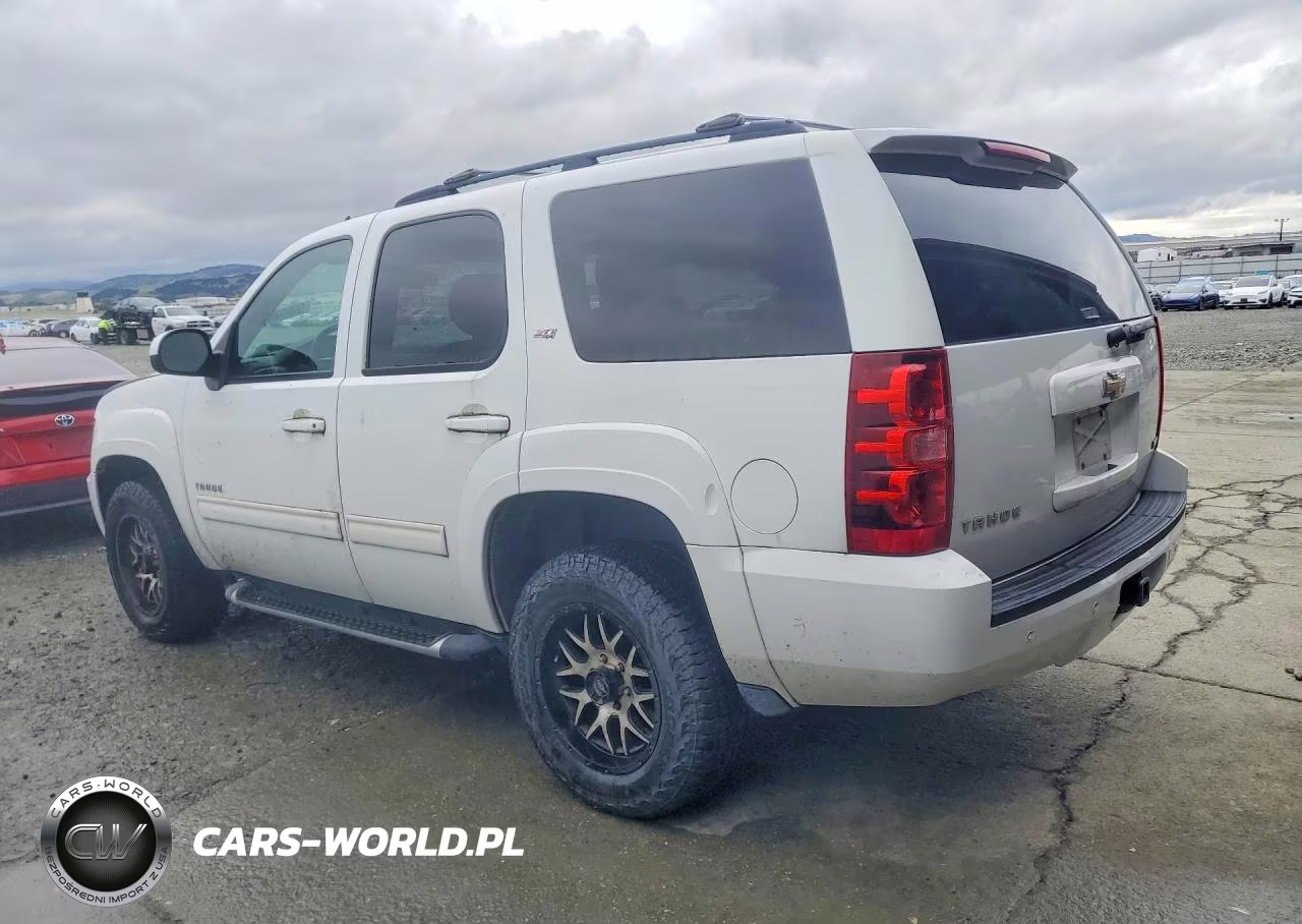 2010 Chev Tahoe VIN:1GNFK23039R301633 - 2