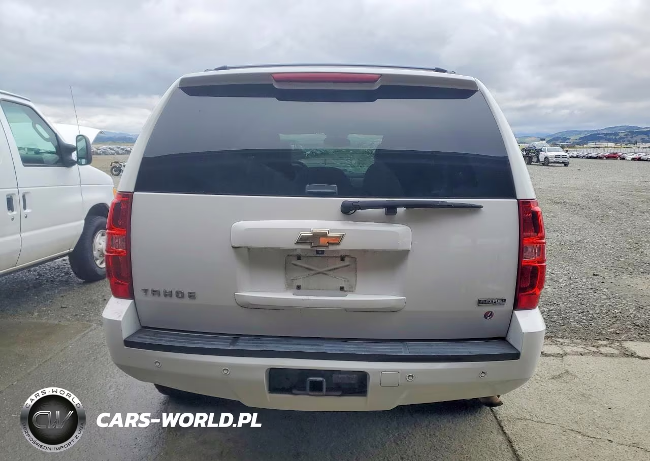 2010 Chev Tahoe VIN:1GNFK23039R301633 - 6