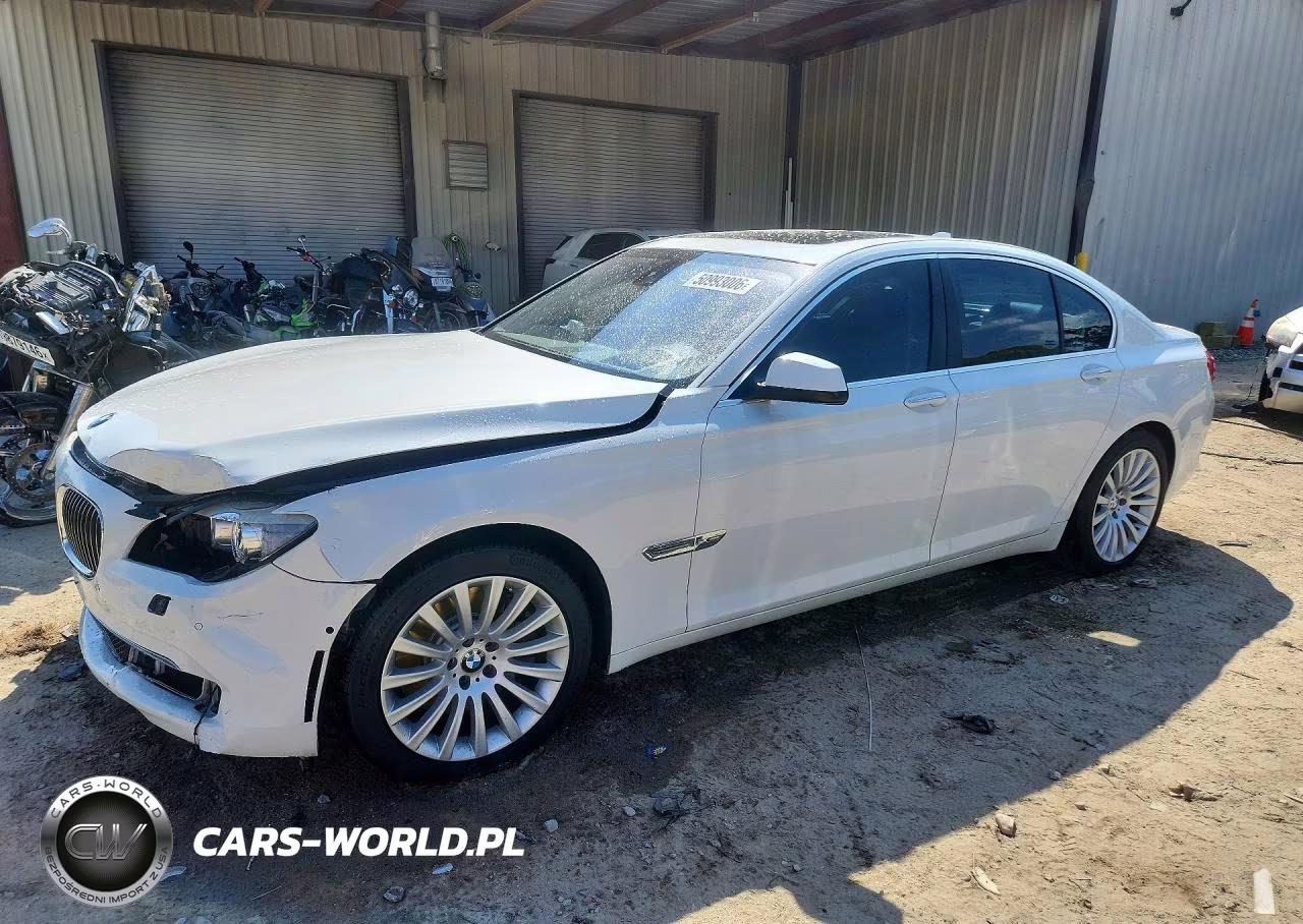 2012 BMW 750 Xi