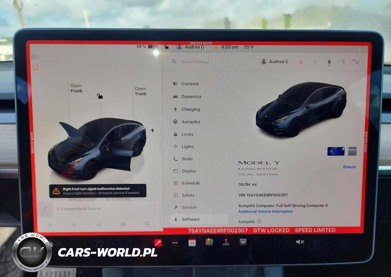 2024 Tesla Model Y VIN:7SAYGAEE9RF002307 - 9