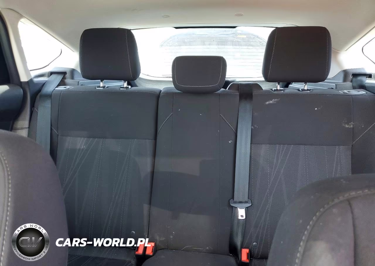 2016 Ford Focus Se VIN:1FADP3K25GL260213 - 10