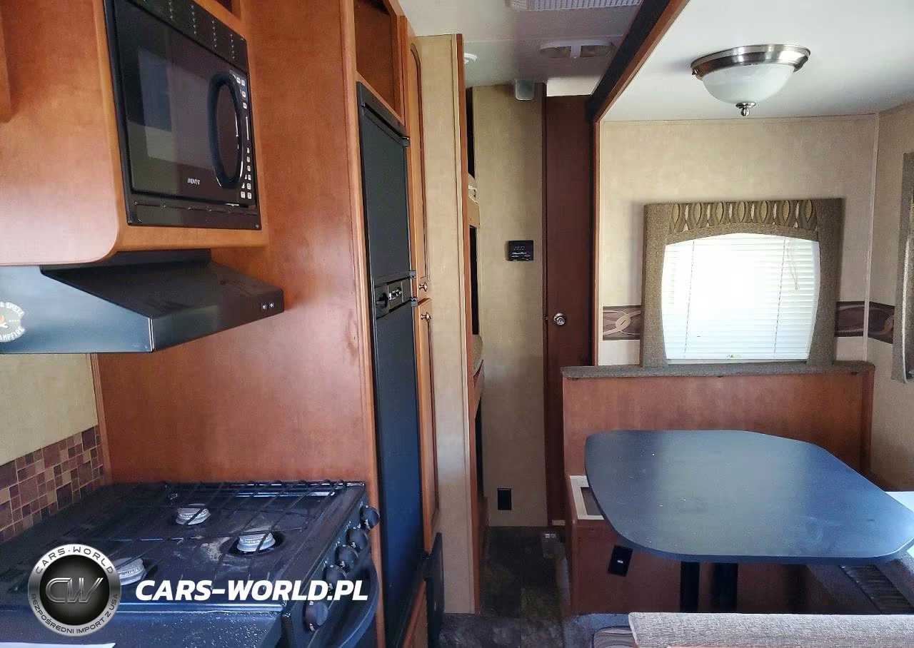 2013 Forest River Shasta Revere Camper VIN:5ZT2SHRB0DE001517 - 6