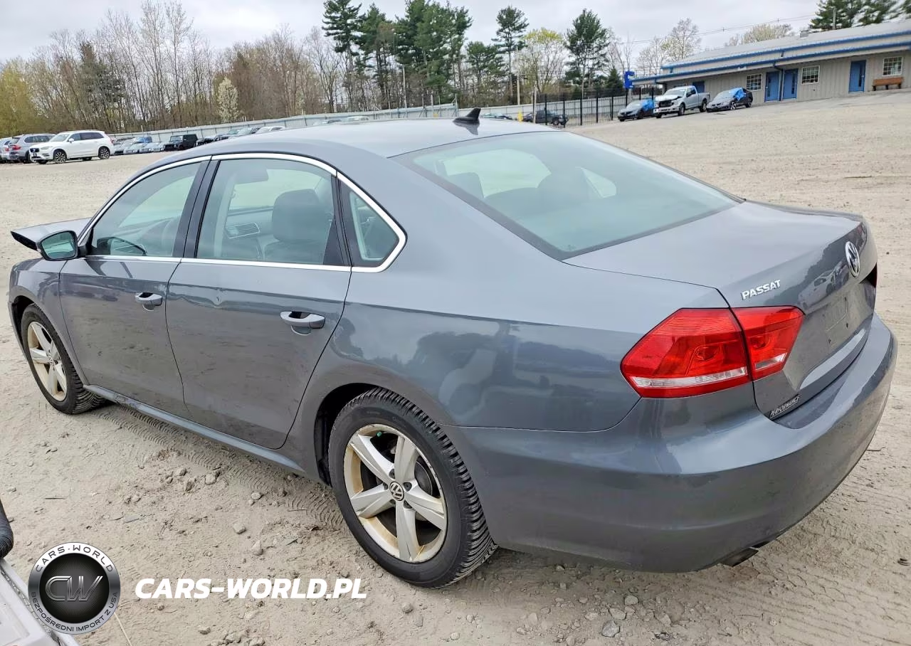 2015 Volkswagen Passat S VIN:1VWAS7A34FC079497 - 2