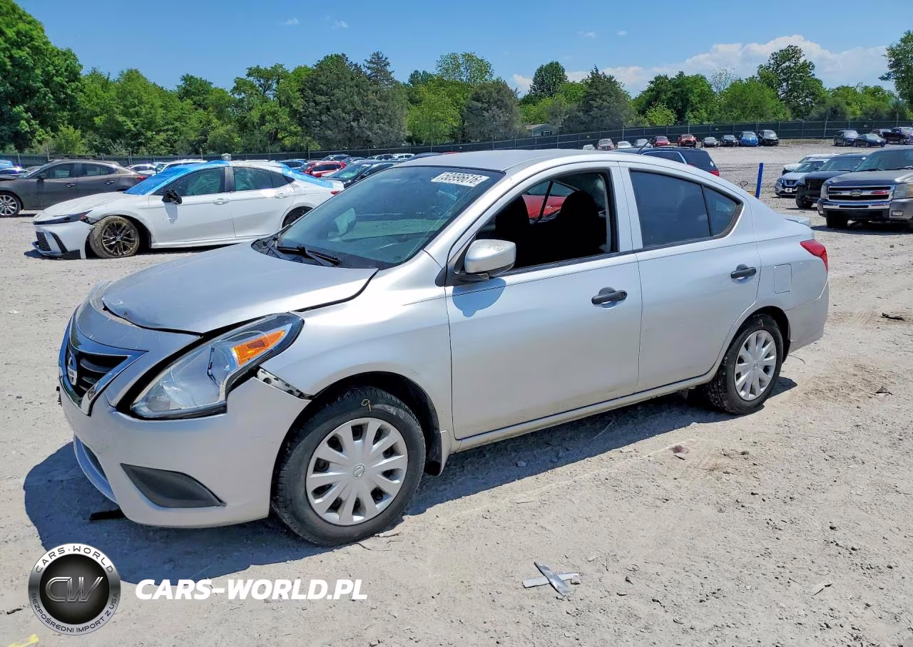 2016 Nissan Versa 1.6 S Plus