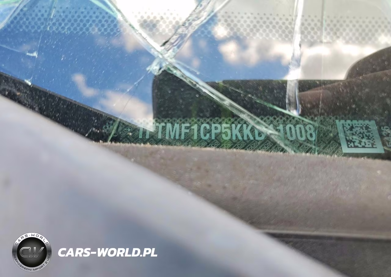 2019 Ford F150 VIN:1FTMF1CP5KKD11008 - 12