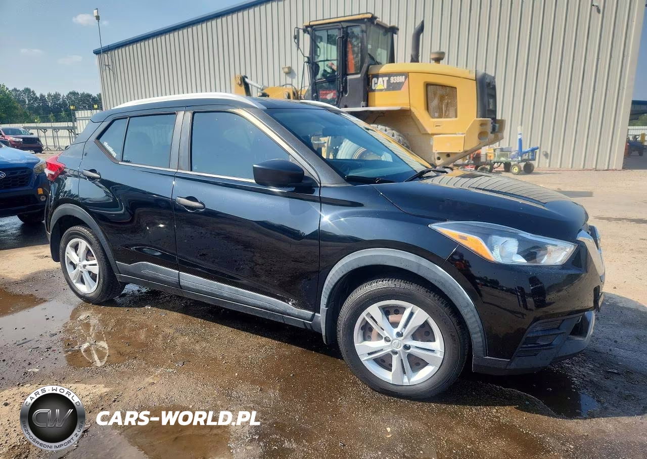2019 Nissan Kicks S VIN:3N1CP5CU3KL531223 - 4