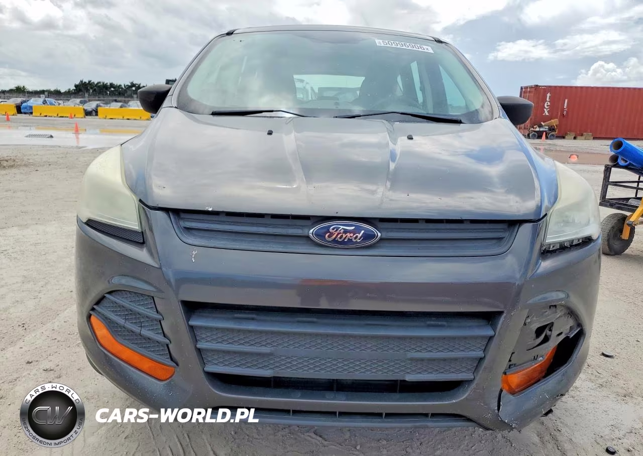 2015 Ford Escape S VIN:1FMCU0F78FUB88818 - 5