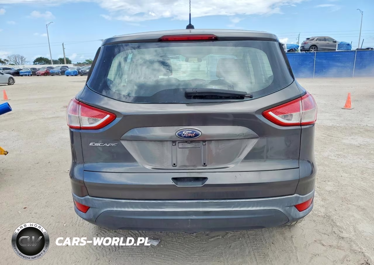 2015 Ford Escape S VIN:1FMCU0F78FUB88818 - 6