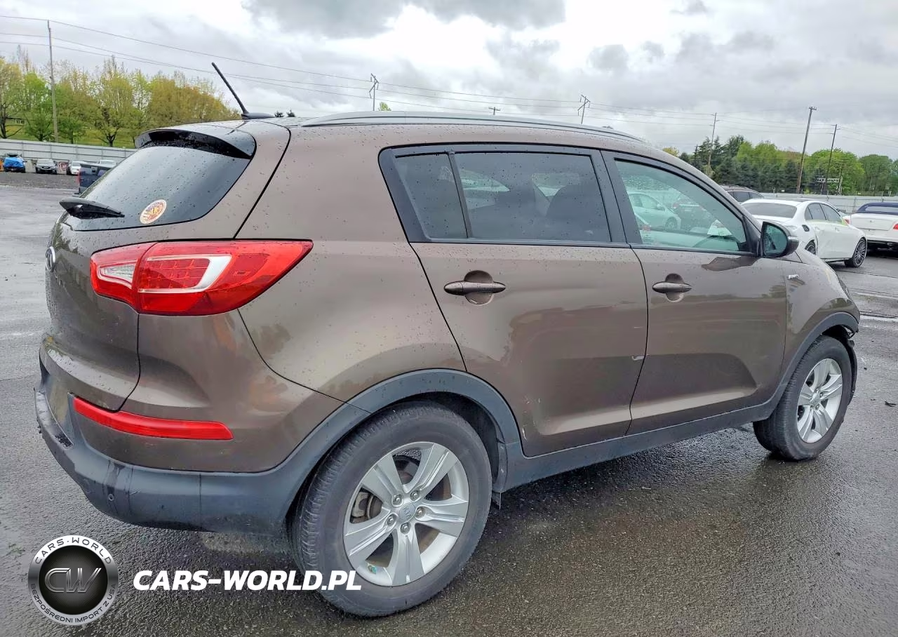 2011 Kia Sportage VIN:KNDPBCA23B7161771 - 3