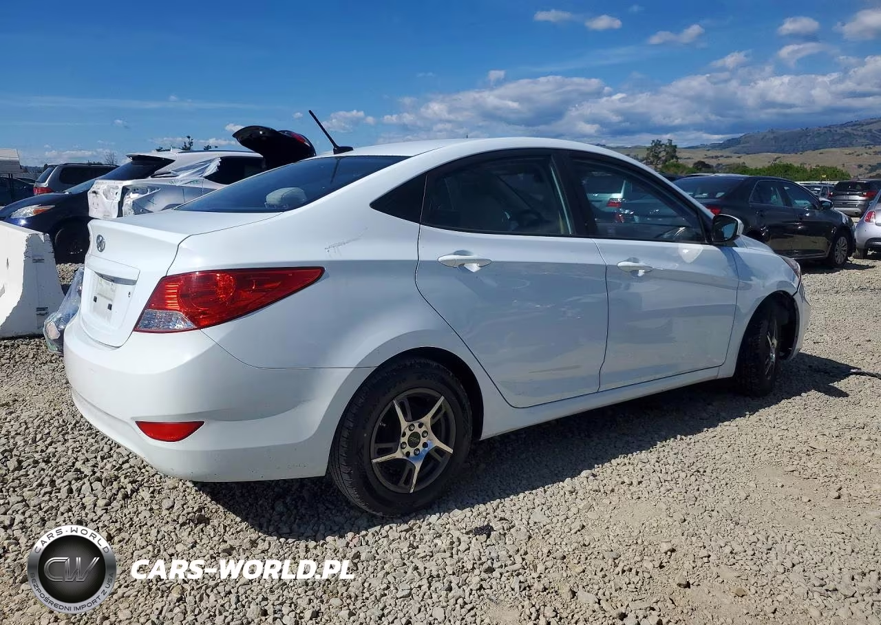 2014 Hyundai Accent Gls VIN:KMHCT4AE1EU644608 - 3