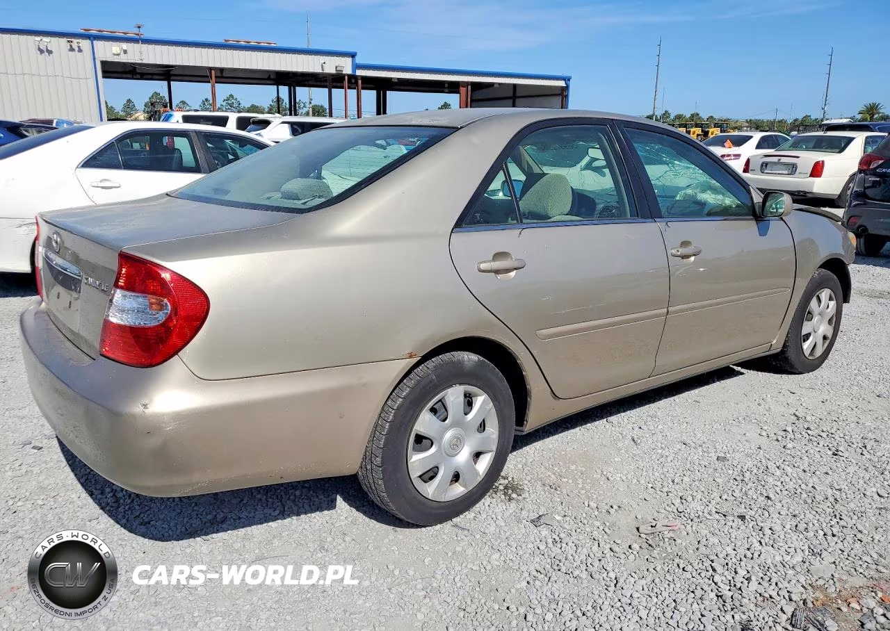 2002 Toyota Camry Le VIN:4T1BE32K52U542292 - 3