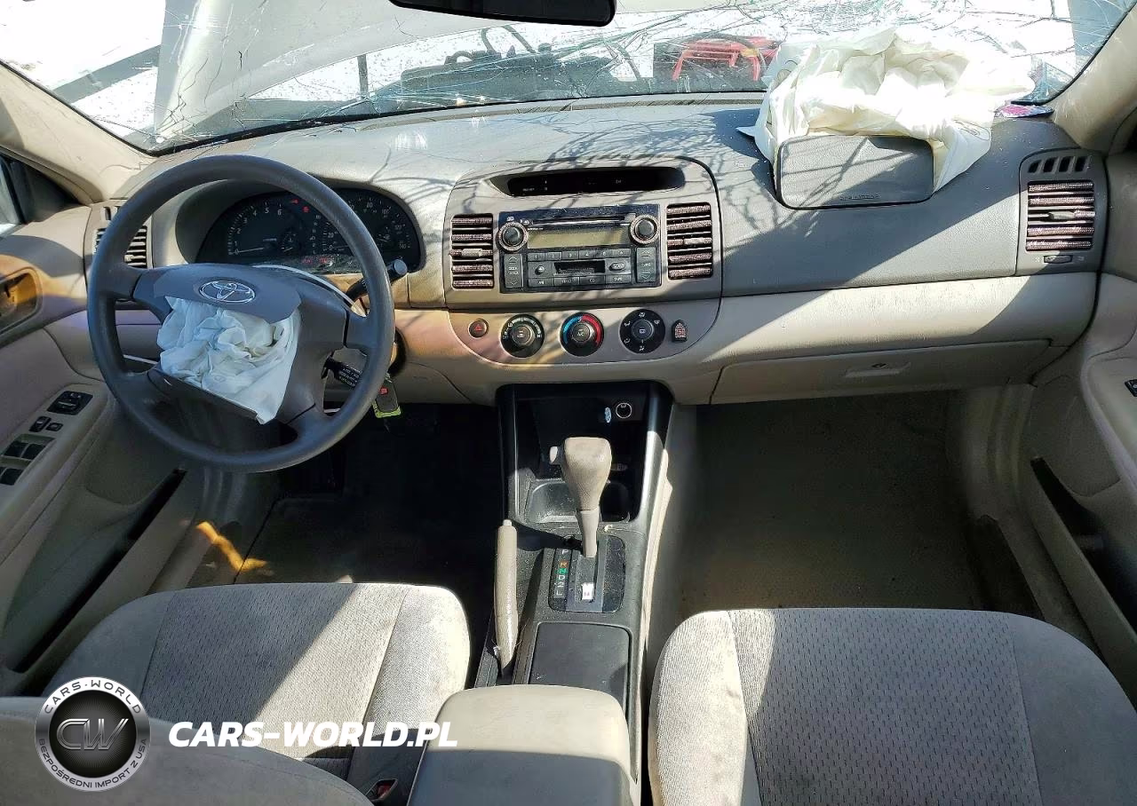 2002 Toyota Camry Le VIN:4T1BE32K52U542292 - 8