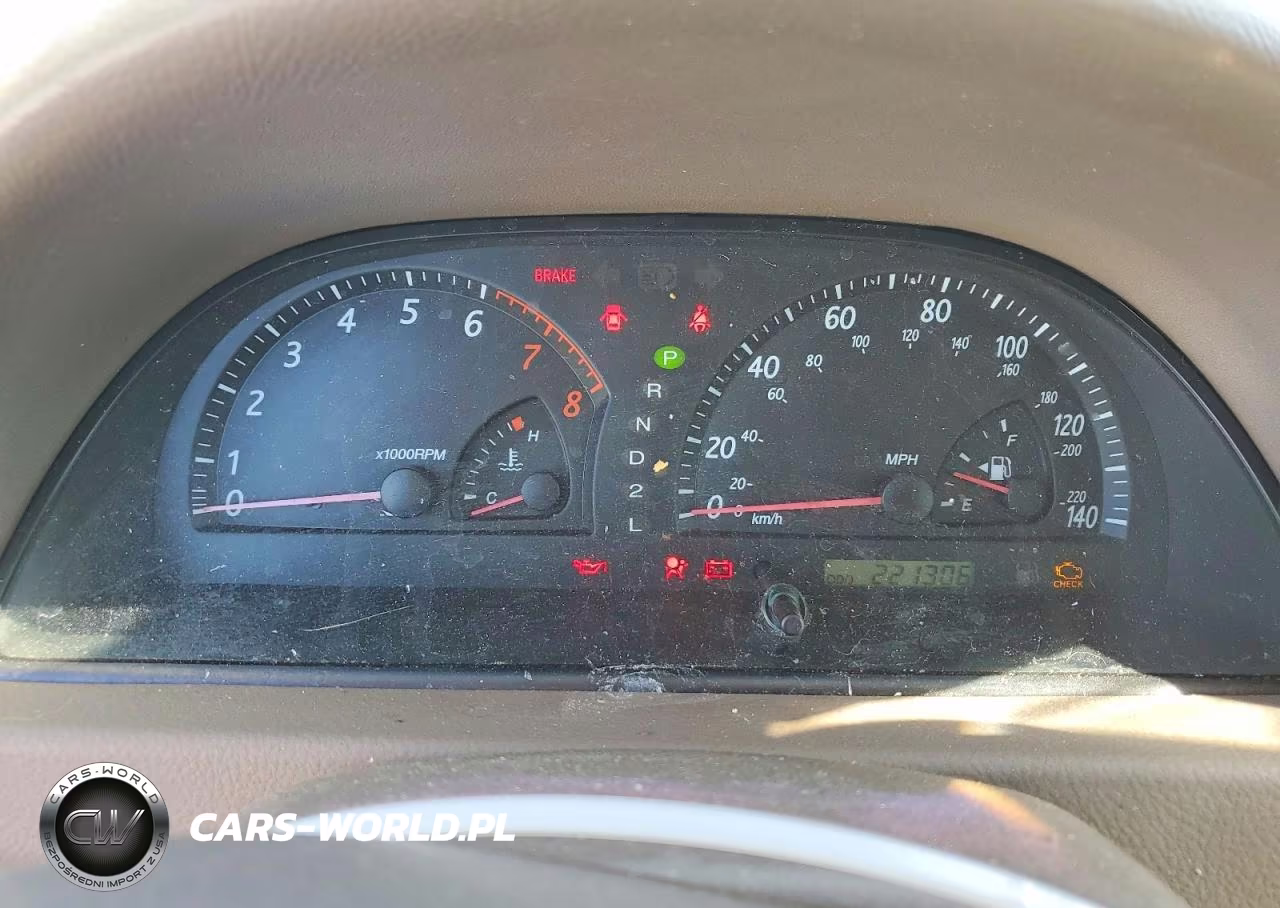 2002 Toyota Camry Le VIN:4T1BE32K52U542292 - 9