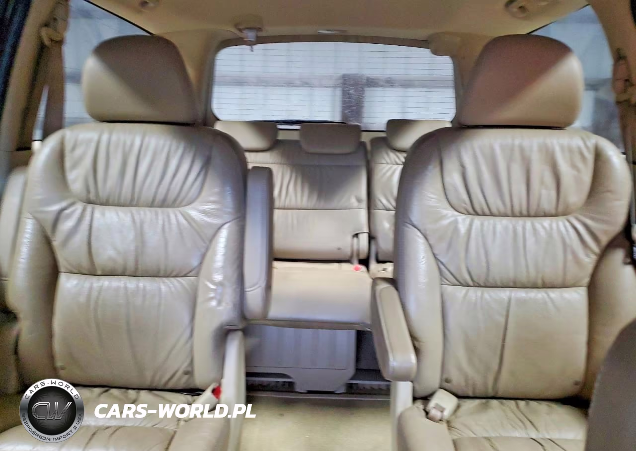 2010 Honda Odyssey Touring VIN:5FNRL3H96AB074755 - 10