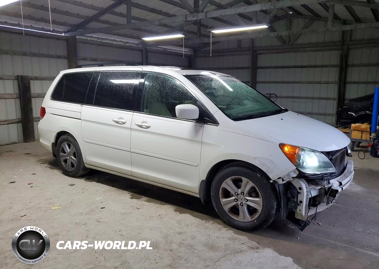 2010 Honda Odyssey Touring VIN:5FNRL3H96AB074755 - 4