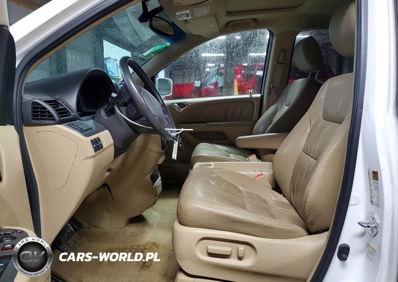 2010 Honda Odyssey Touring VIN:5FNRL3H96AB074755 - 7
