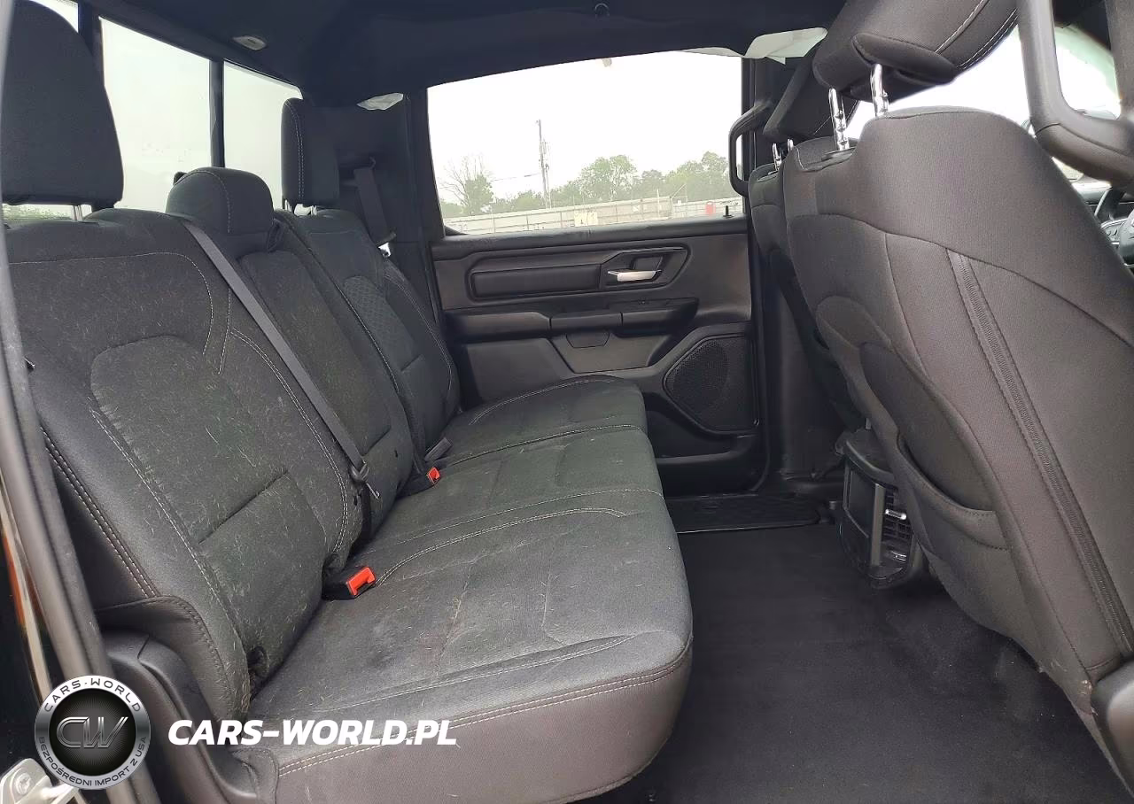 2025 Ram 1500 Tradesman VIN:1C6RREGGXSN552485 - 10
