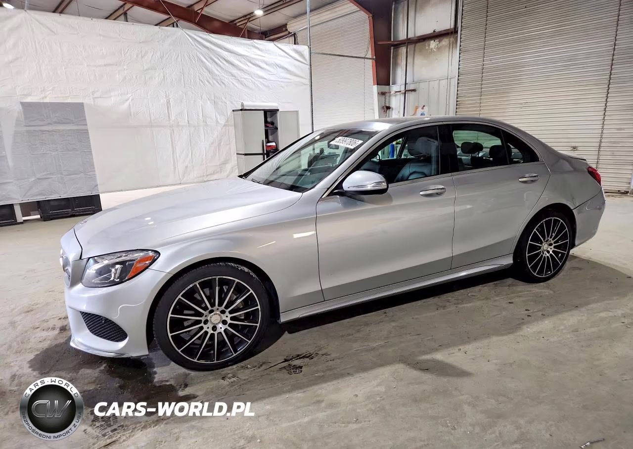 2015 Mercedes-Benz C 300 4Matic – zdjęcie 1 z 12