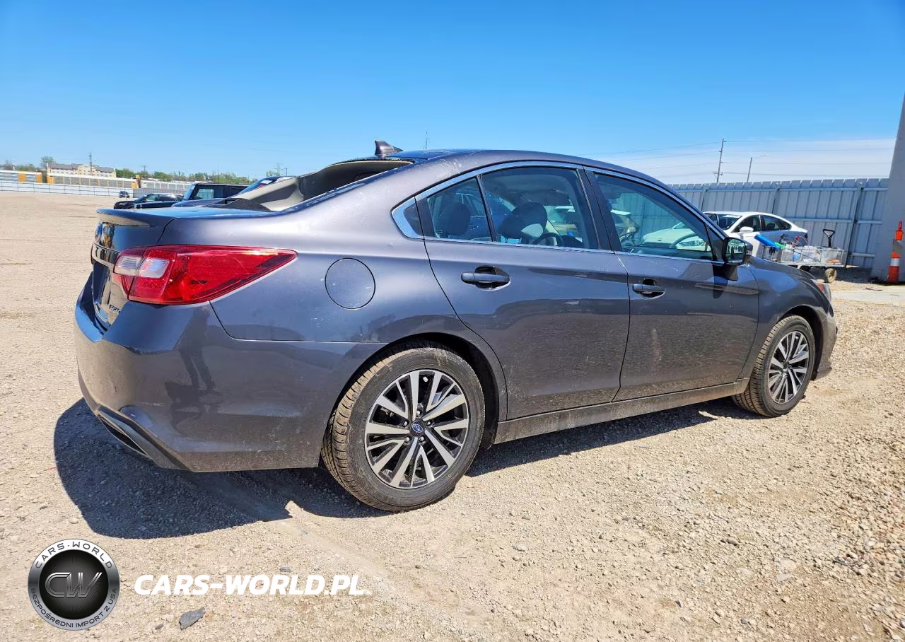 2018 Subaru Legacy 2.5I Premium VIN:4S3BNAF62J3024134 - 3