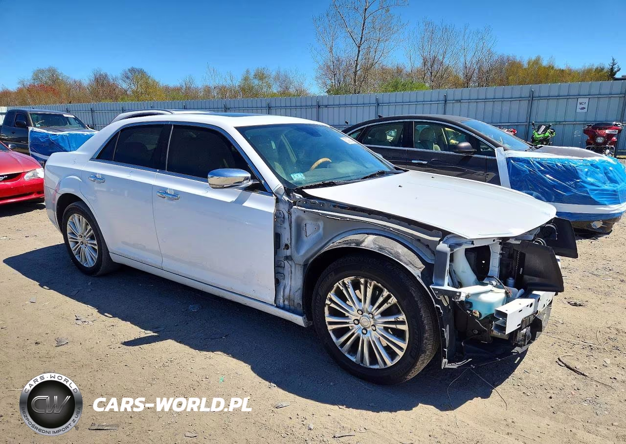 2013 Chrysler 300C VIN:2C3CCAKG7DH602520 - 4