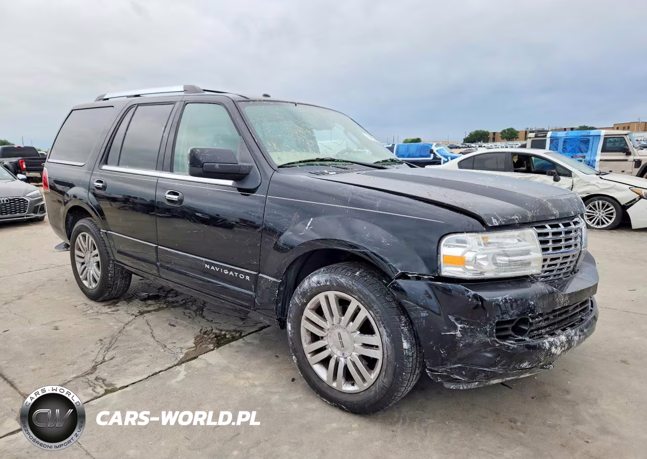 2008 Lincoln Navigator VIN:5LMFU275X8LJ15462 - 4