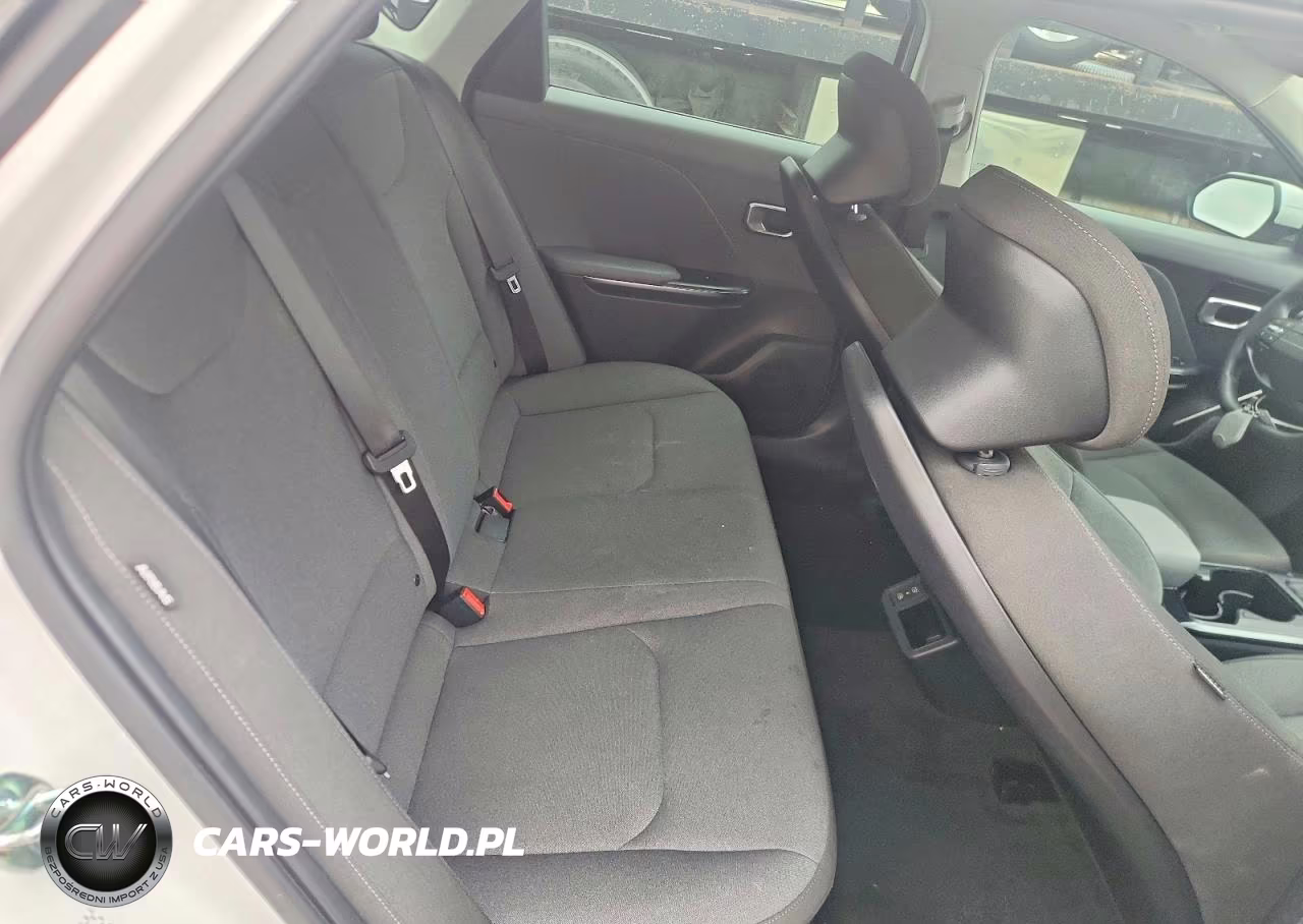 2025 Kia K4 Lxs VIN:3KPFT4DE0SE178273 - 10