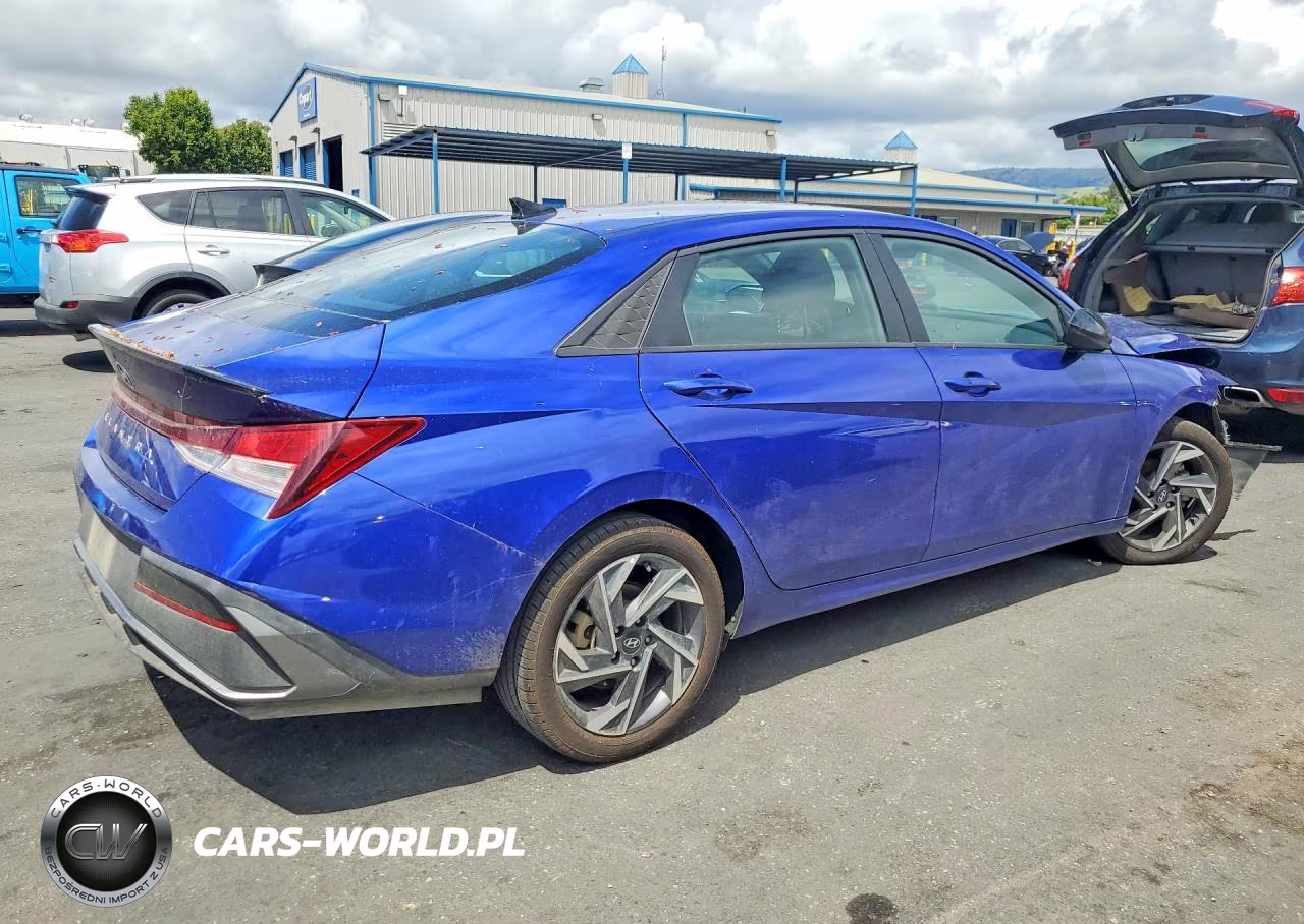 2025 Hyundai Elantra Sel Sport VIN:KMHLM4DG0SU916636 - 3