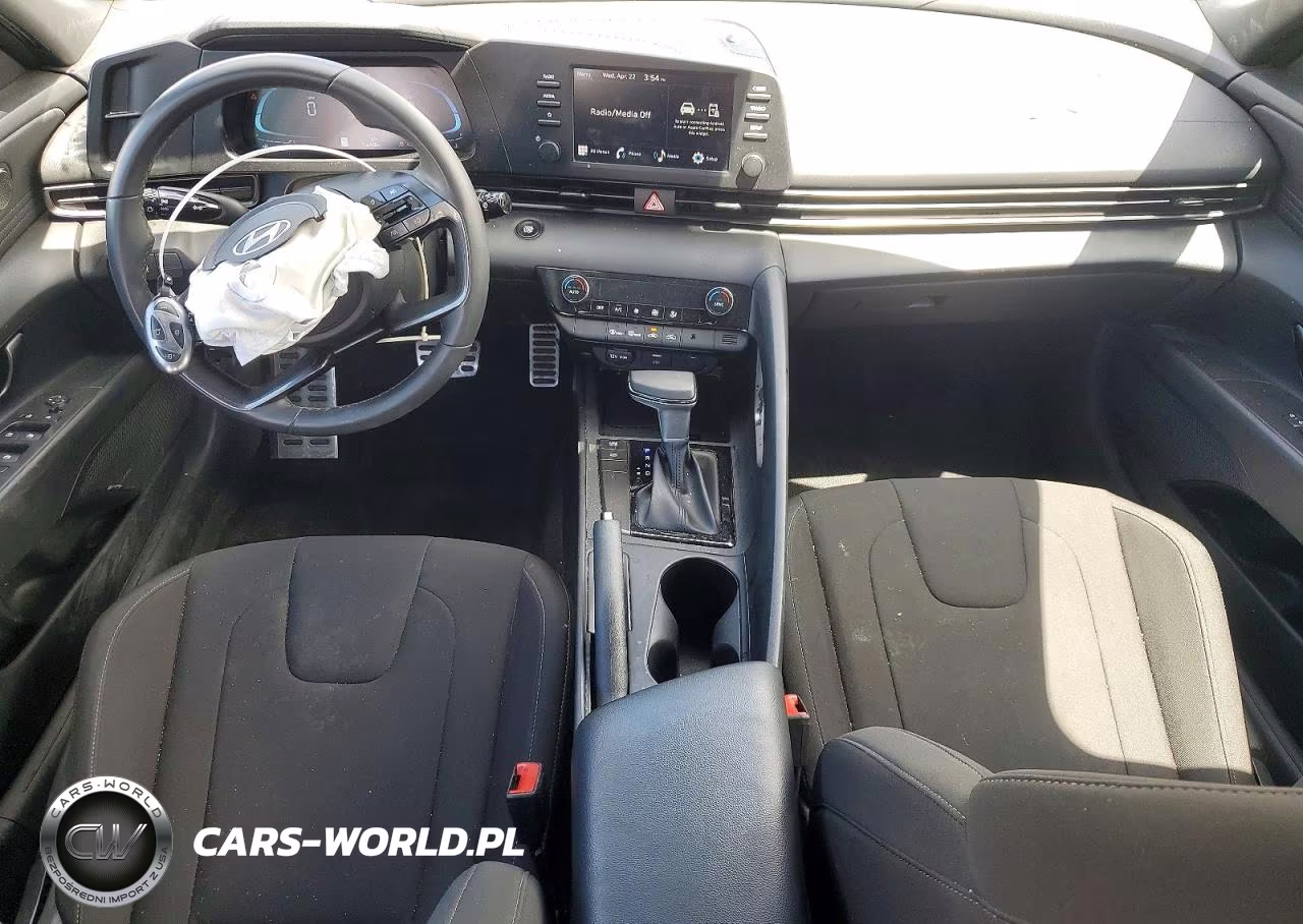2025 Hyundai Elantra Sel Sport VIN:KMHLM4DG0SU916636 - 8