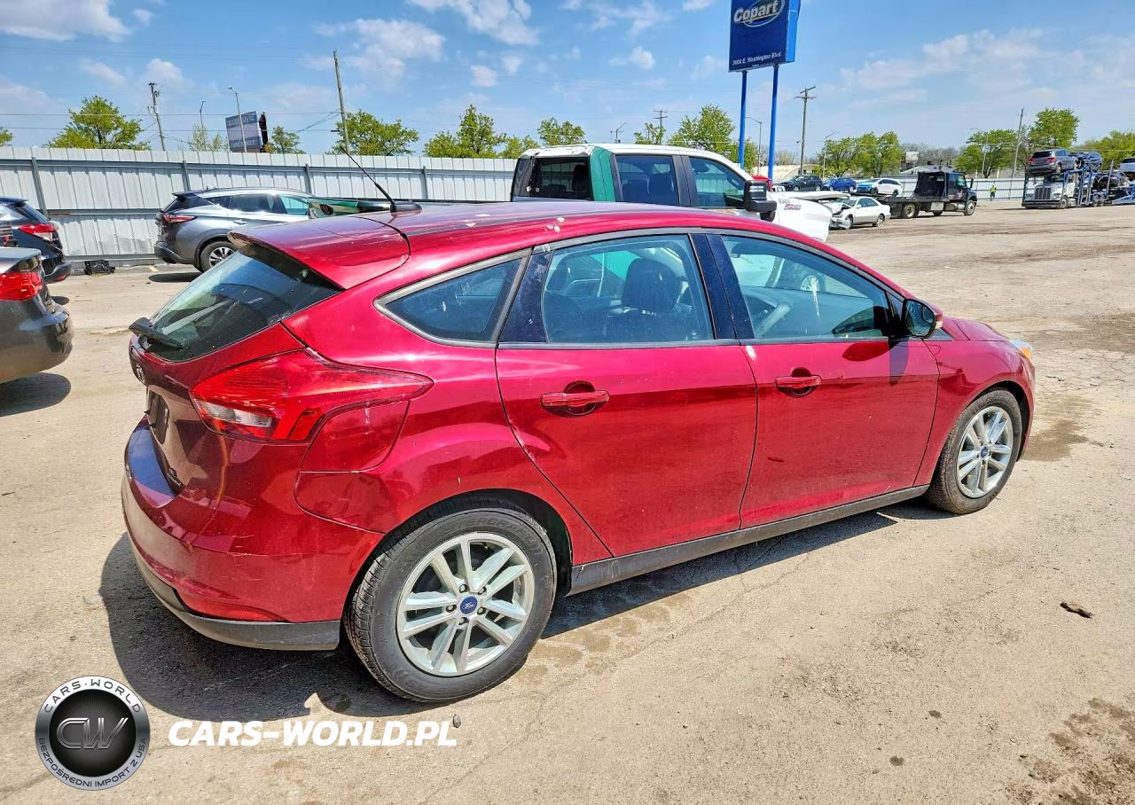 2016 Ford Focus Se VIN:1FADP3K28GL254003 - 3