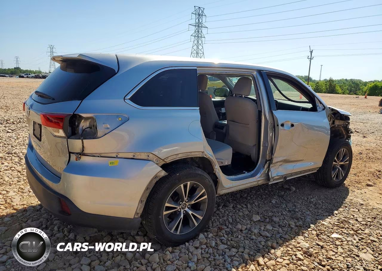 2017 Toyota Highlander Le VIN:5TDZARFHXHS027155 - 3
