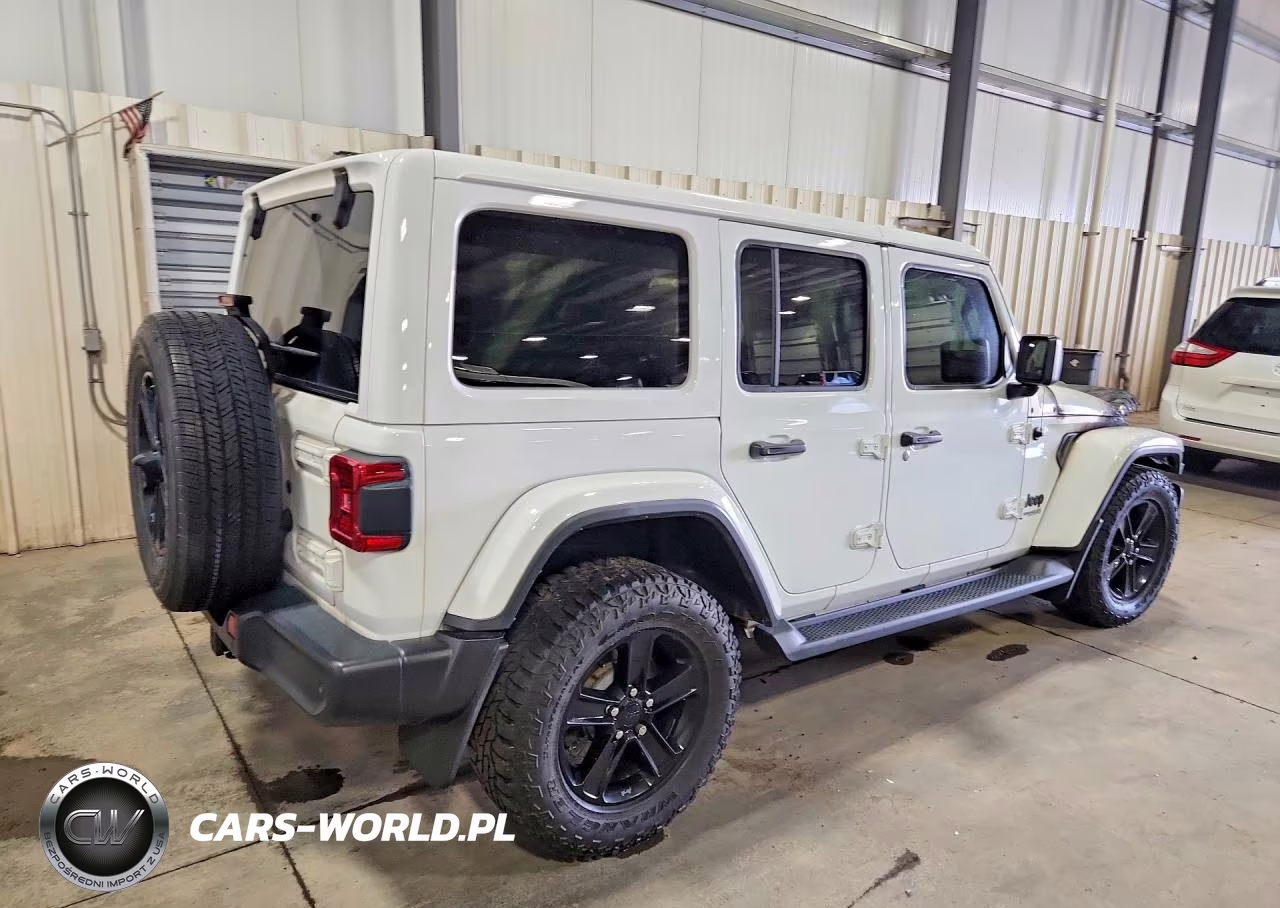 2020 Jeep Wrangler Unlimited Sahara VIN:1C4HJXEN6LW285771 - 3