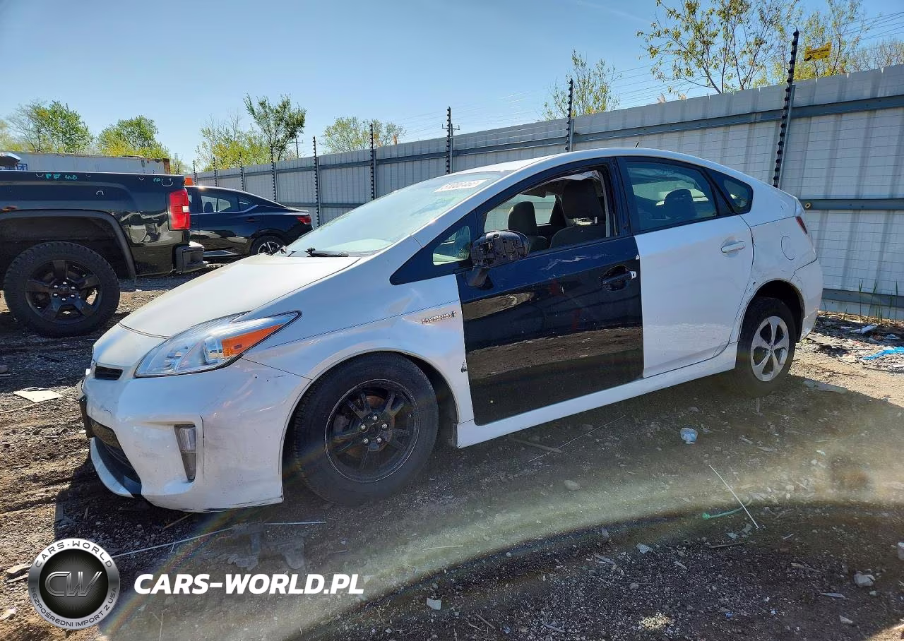 2014 Toyota Prius Two – zdjęcie 1 z 12