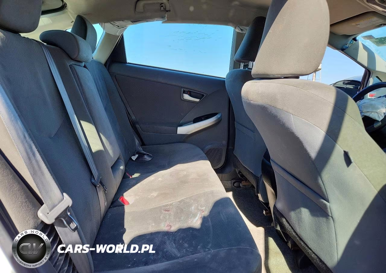 2014 Toyota Prius Two VIN:JTDKN3DU4E1834122 - 10
