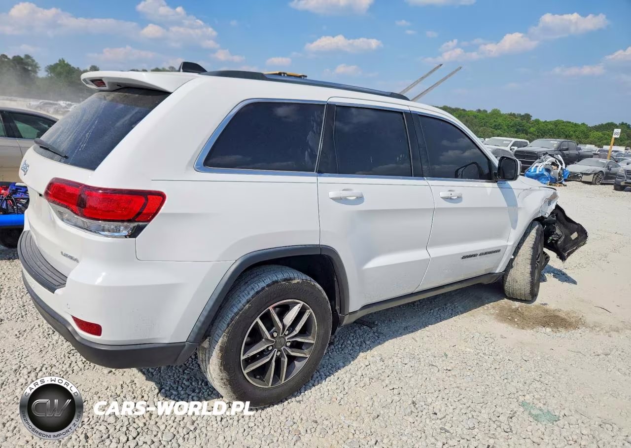 2020 Jeep Grand Cherokee Laredo VIN:1C4RJEAG4LC245917 - 3