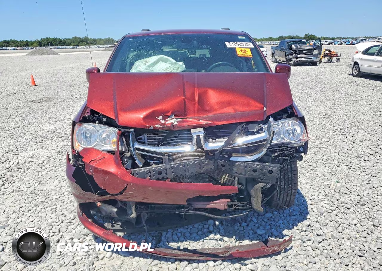 2018 Dodge Grand Caravan Sxt VIN:2C7WDGCG8JR231934 - 5