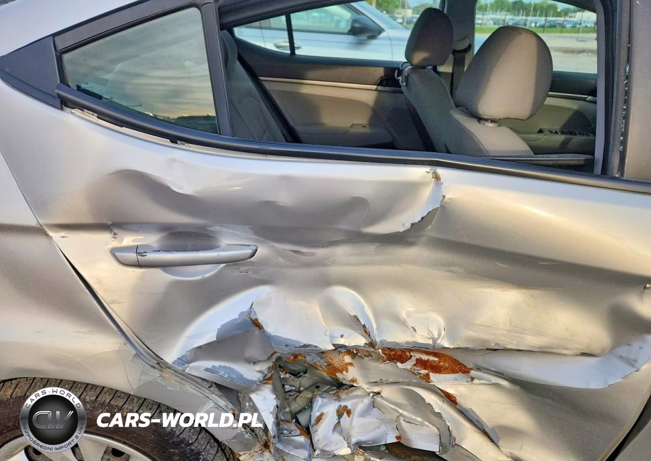2017 Hyundai Elantra Se VIN:5NPD74LF8HH127758 - 10