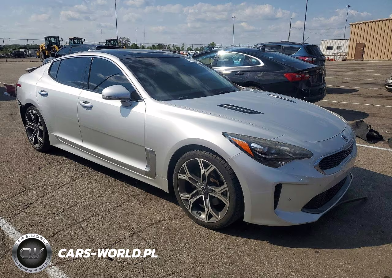 2018 Kia Stinger Premium VIN:KNAE25LA7J6014751 - 4