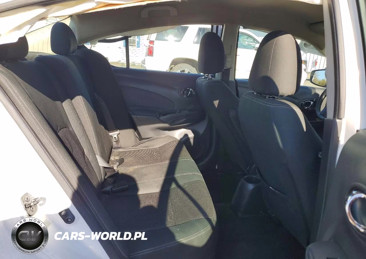 2018 Nissan Versa Sv VIN:3N1CN7AP4JL815795 - 10