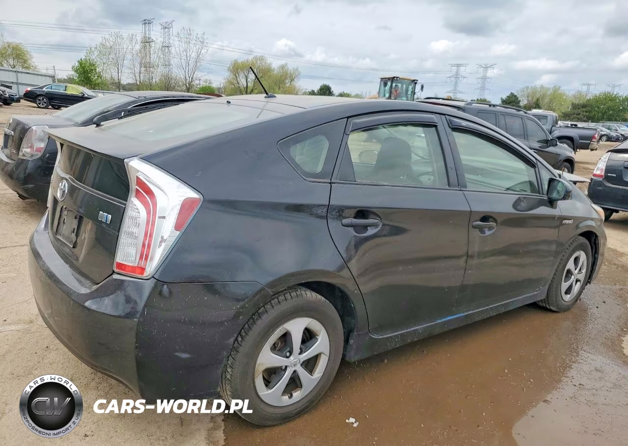 2012 Toyota Prius Two VIN:JTDKN3DU8C1535326 - 3