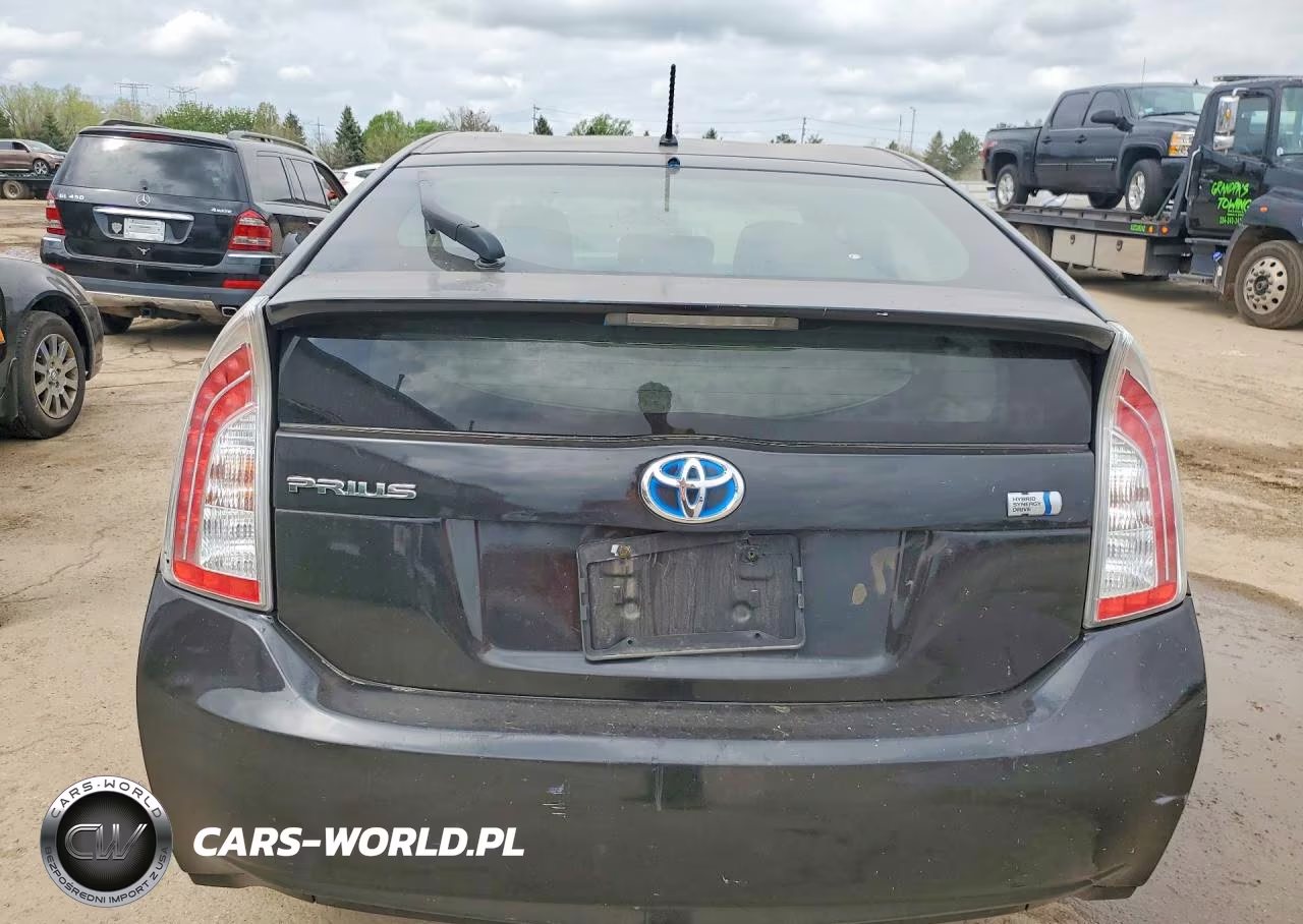 2012 Toyota Prius Two VIN:JTDKN3DU8C1535326 - 6