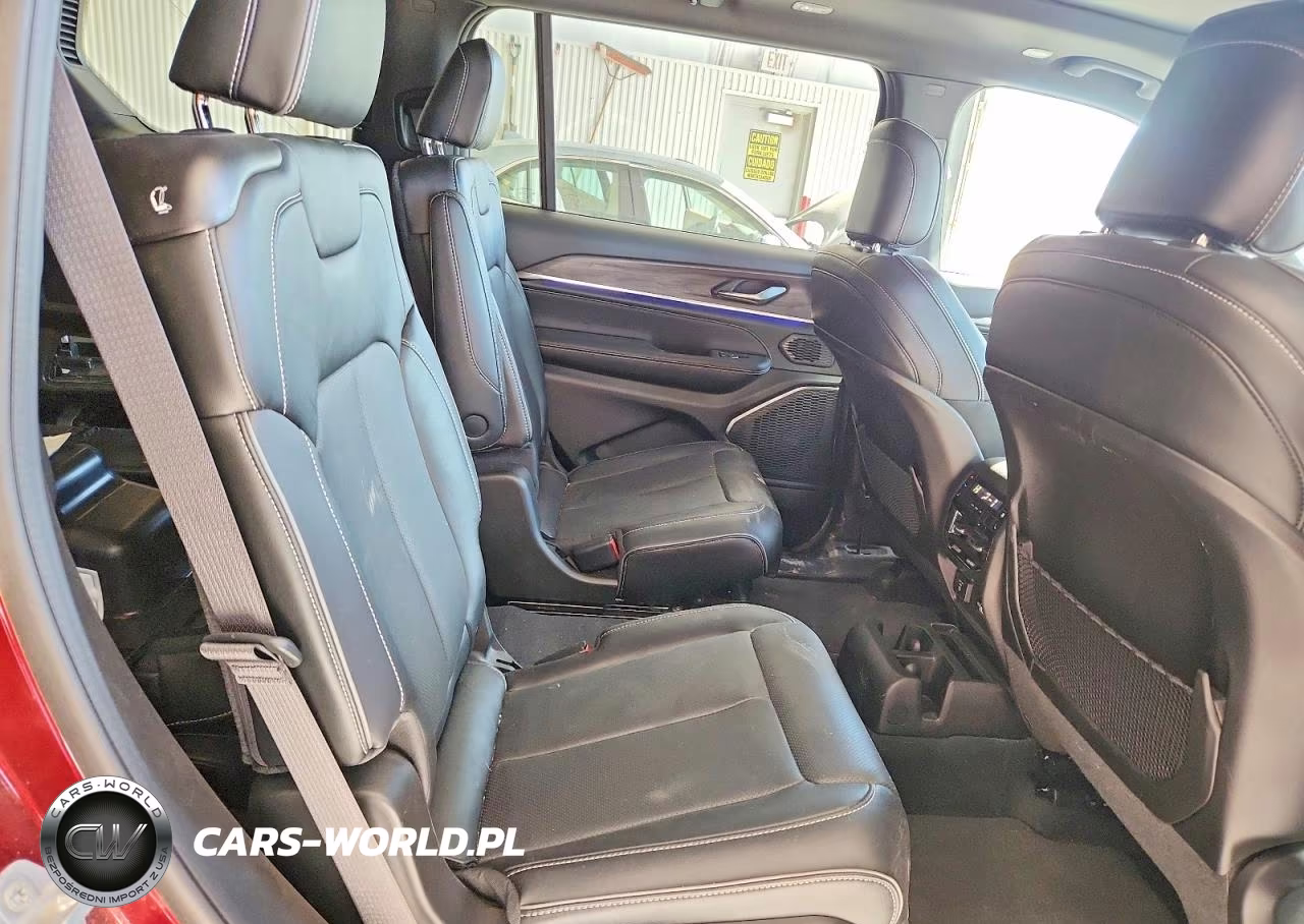 2025 Jeep Grand Cherokee L Overland VIN:1C4RJKDG5S8759304 - 11