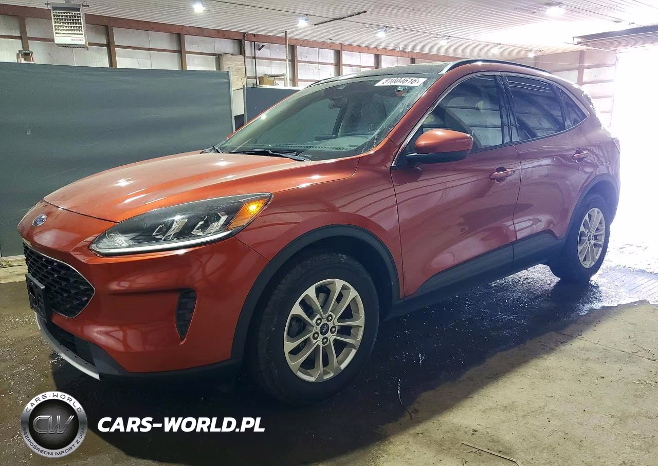 2020 Ford Escape Se