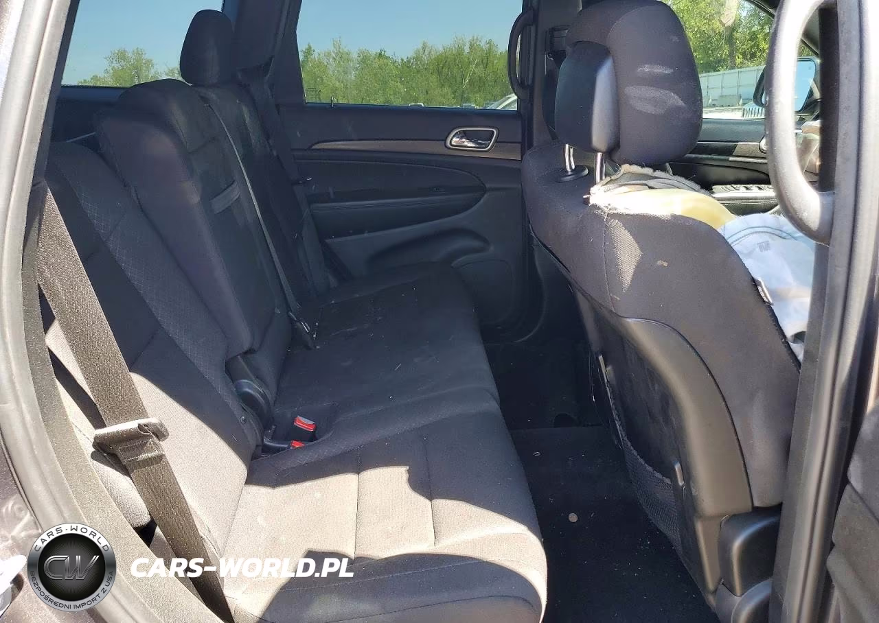 2018 Jeep Grand Cherokee Laredo VIN:1C4RJFAG9JC314457 - 11