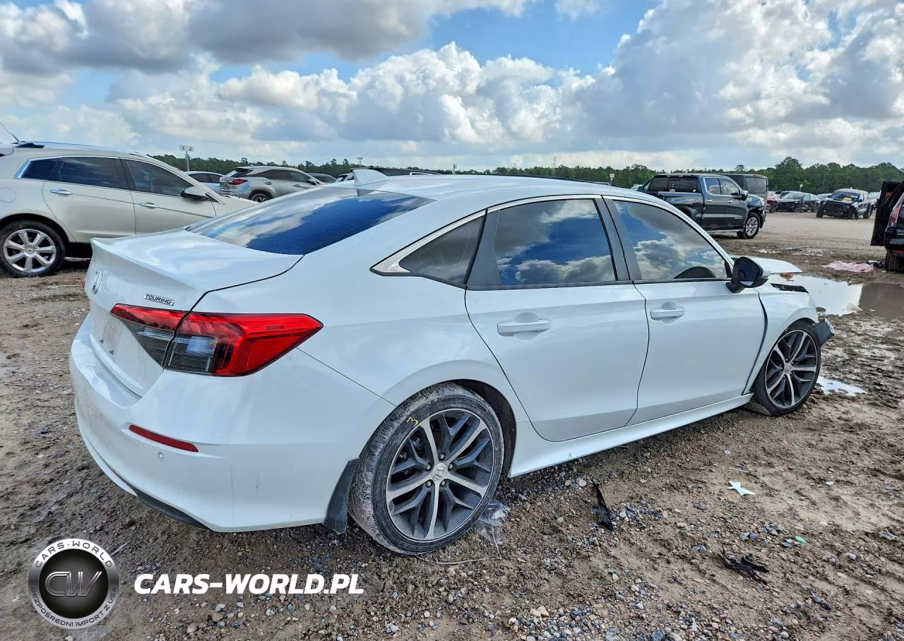 2024 Honda Civic Touring VIN:2HGFE1F97RH338206 - 3
