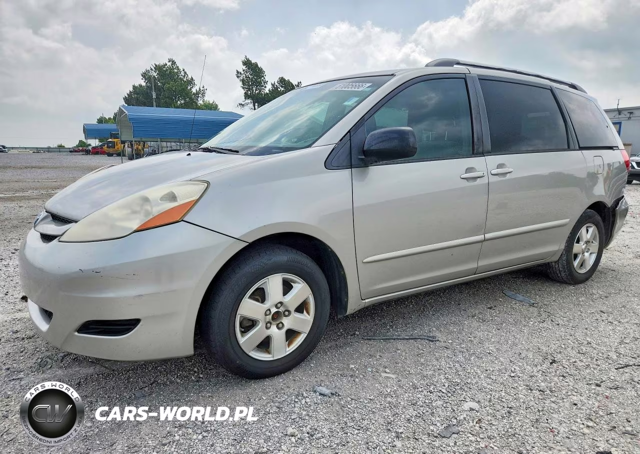 2008 Toyo Sienna – zdjęcie 1 z 12
