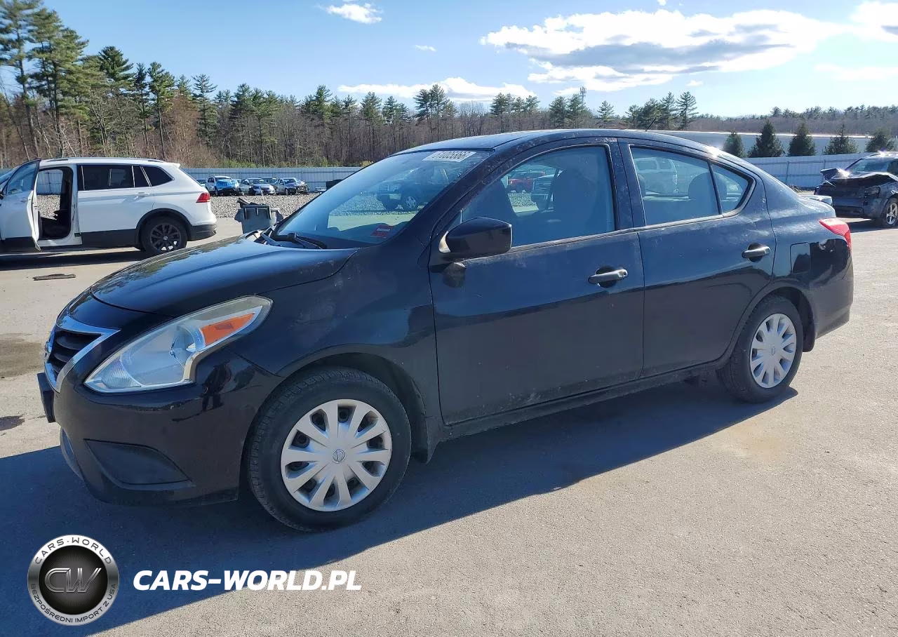 2017 Nissan Versa 1.6 S Plus