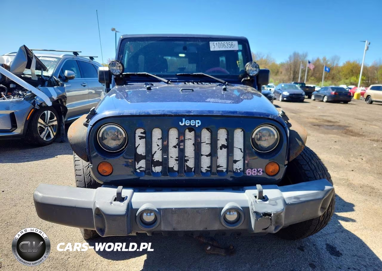 2013 Jeep Wrangler Unlimited Sport VIN:1C4HJWDG1DL503082 - 5