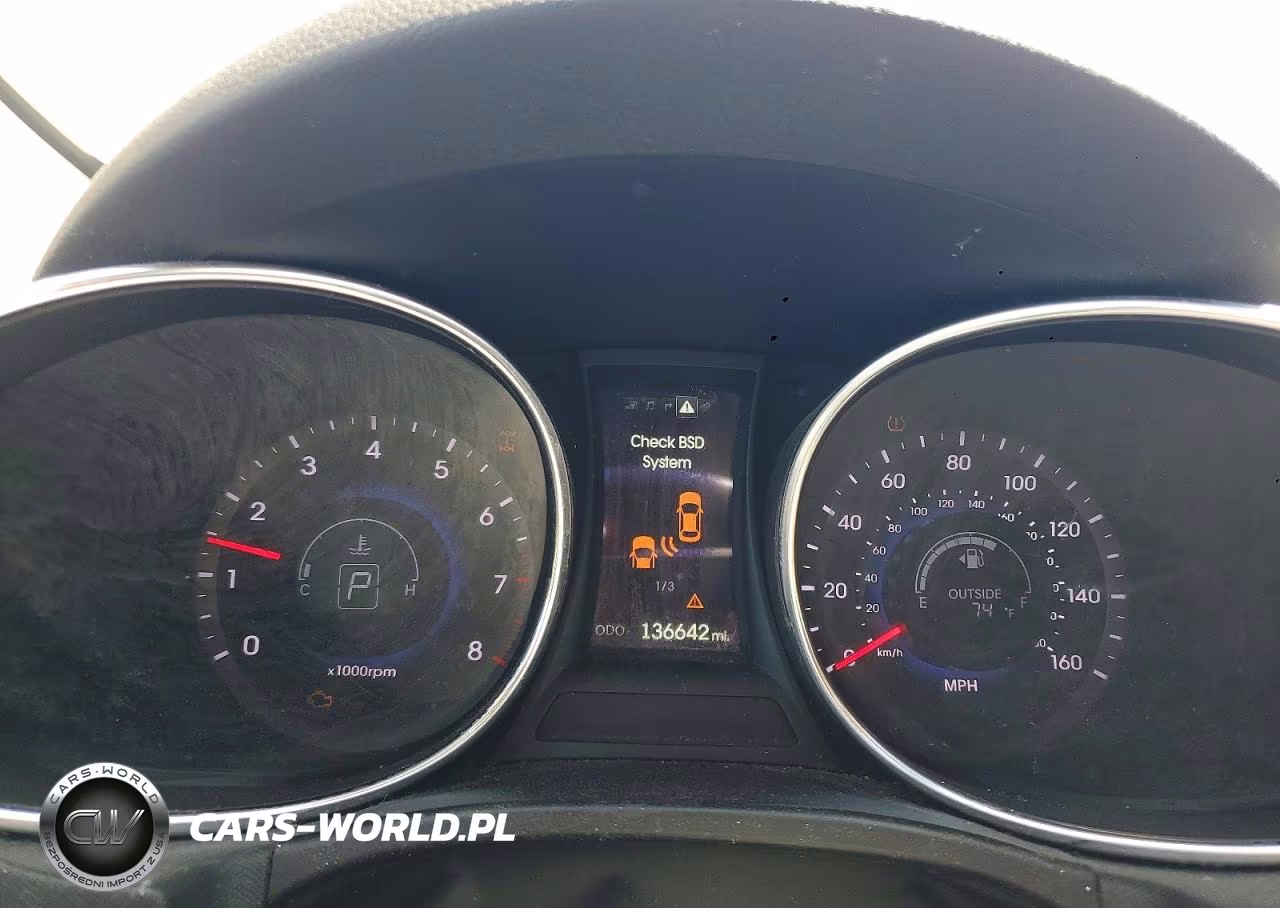 2015 Hyundai Santa Fe Limited VIN:KM8SRDHF9FU115658 - 9